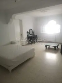 Un coquet s+2 meublé de plain pied avec jardin à La Marsa - 5