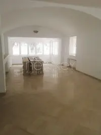 villa s+3 au coeur de la marsa - 3