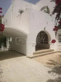 villa s+3 au coeur de la marsa - 6