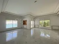 Villa avec piscine et jardin à usage bureautique à louer au Lac 2 - 5