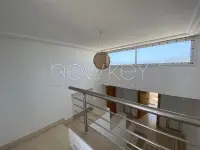Villa avec piscine et jardin à usage bureautique à louer au Lac 2 - 7