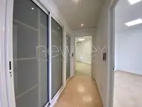 Un Triplex usage bureautique avec jardin à louer au Lac 1 - 7