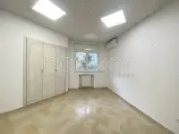 Un Triplex usage bureautique avec jardin à louer au Lac 1 - 6