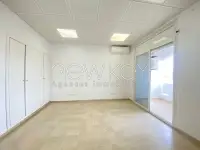 Un Triplex usage bureautique avec jardin à louer au Lac 1 - 2