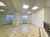 Un Triplex usage bureautique avec jardin à louer au Lac 1 - 9