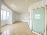 Un Triplex usage bureautique avec jardin à louer au Lac 1 - 4