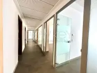 Bureau A5 à louer aux Berges du Lac 2 - 8