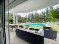 Villa avec piscine et jardin à louer au Lac 2 - 1