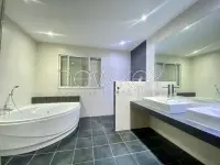 Villa avec piscine et jardin à louer au Lac 2 - 10