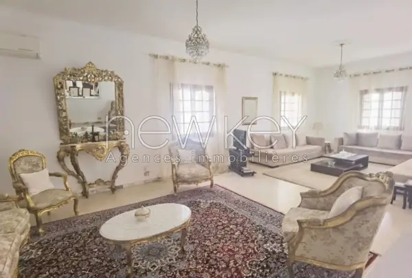 villa de 240m² sur un terrain de 1050m²