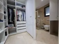 Une Coquette Villa S+4 avec piscine à vendre à La Soukra - 10