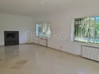 Villa s+4 avec piscine à la Marsa - 3