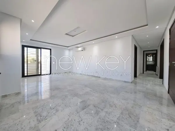 Un Superbe Etage de Villa à louer à La Soukra
