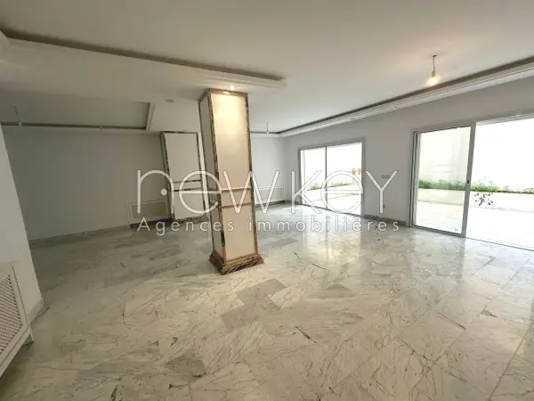 Duplex S4 avec chambre de service à louer aux Jardins de Carthage