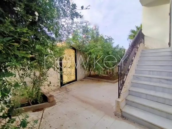 Etage de villa S3 à louer aux Jardins de Carthage