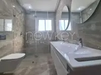 Une Villa S+5 avec piscine à vendre à La Soukra - 12