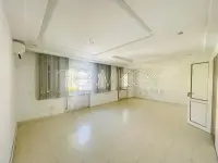 Villa avec piscine et jardin à louer au Berge du Lac 2 - 7