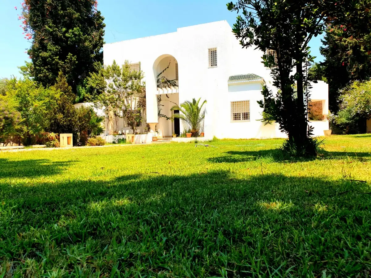belle villa à la soukra