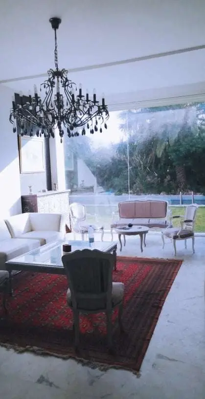 Villa avec piscine à la Soukra
