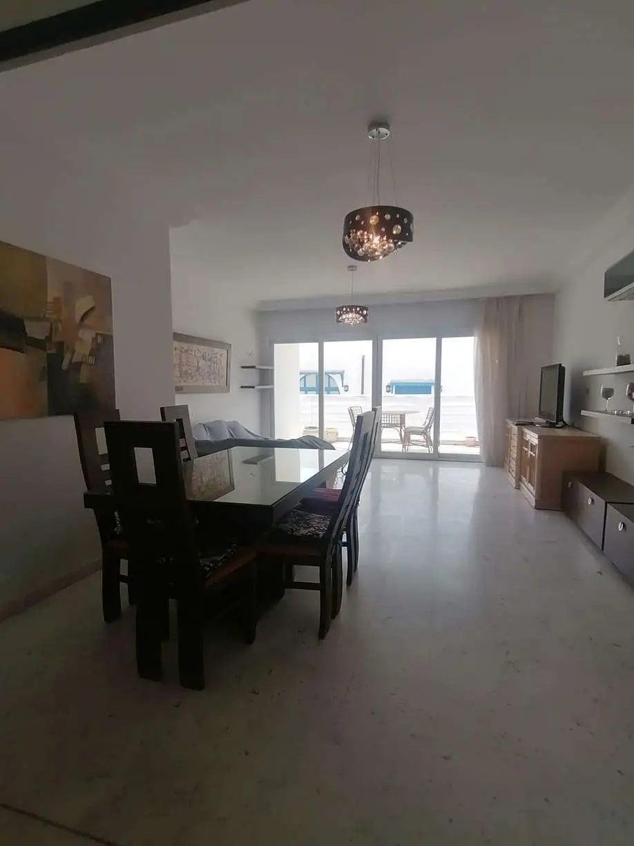 Appartement S 4 richement meublé à la Marsa