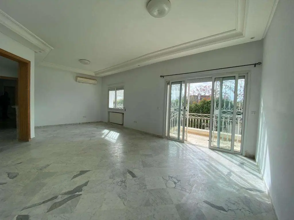 Appartement S 4 avec jardin à la Marsa