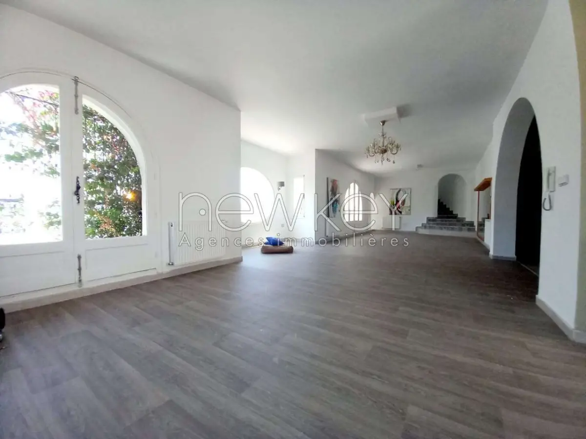 Beau duplex meublé à la Marsa