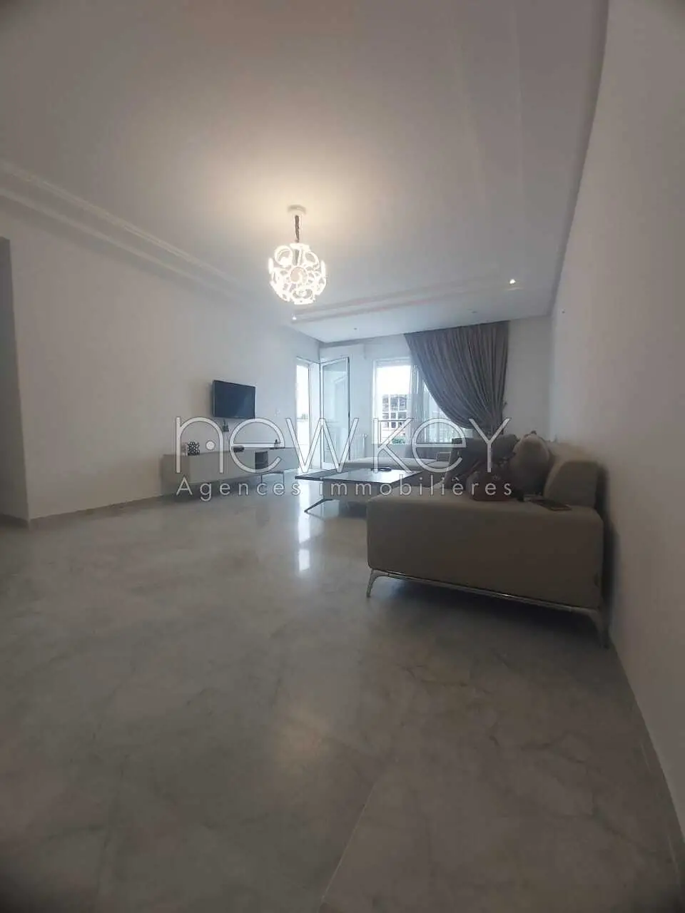 Appartement s+2 à l' Aouina