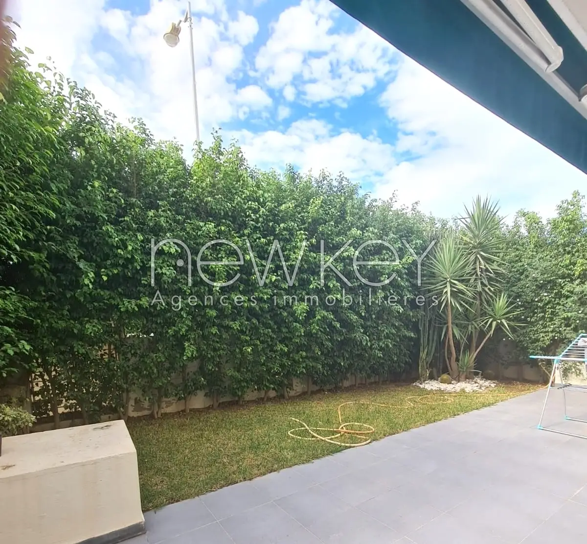Superbe appartement S3 avec un jardin à La Soukra