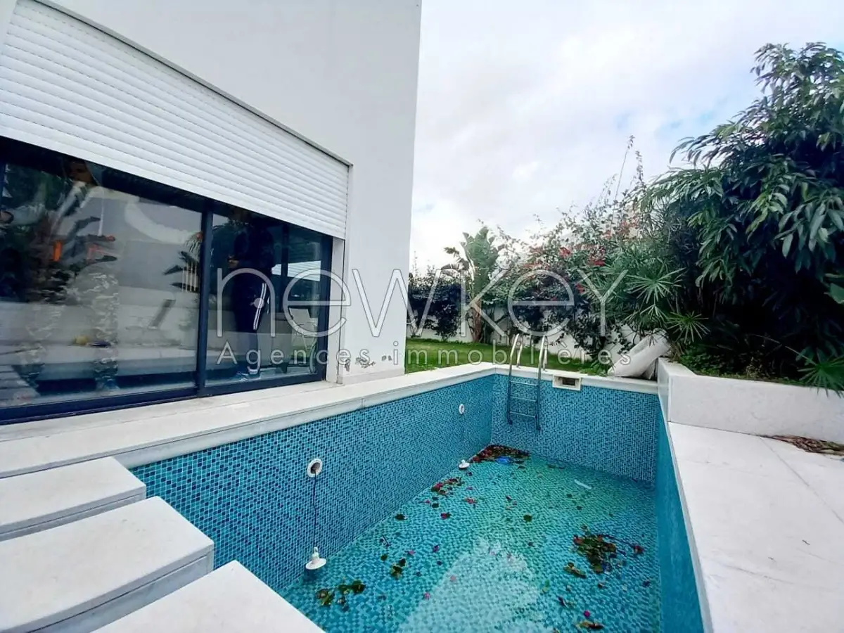 Magnifique villa S+4 à Gammarth