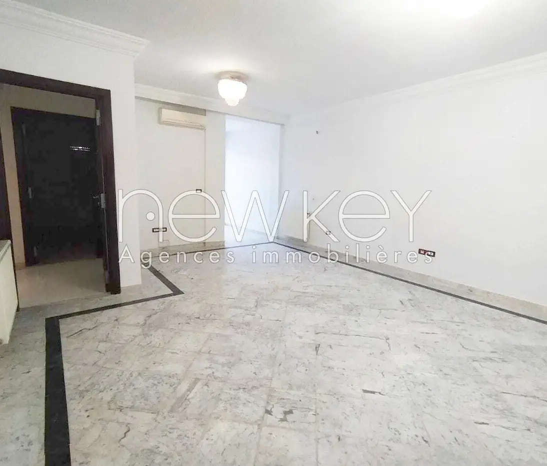 Appartement S3 avec jardin à louer à La Soukra