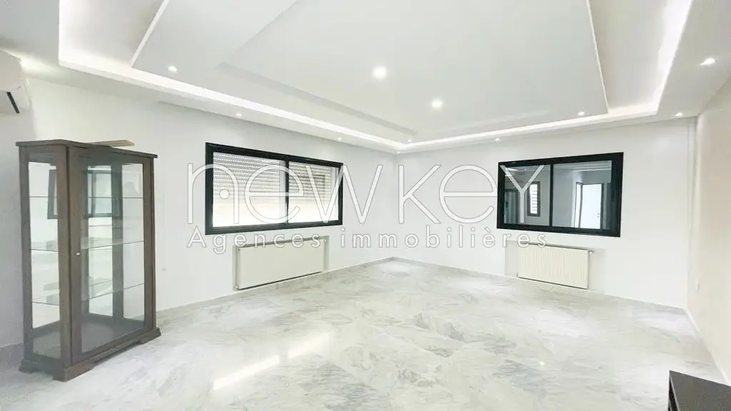 Etage de Villa S3 à louer à La Soukra