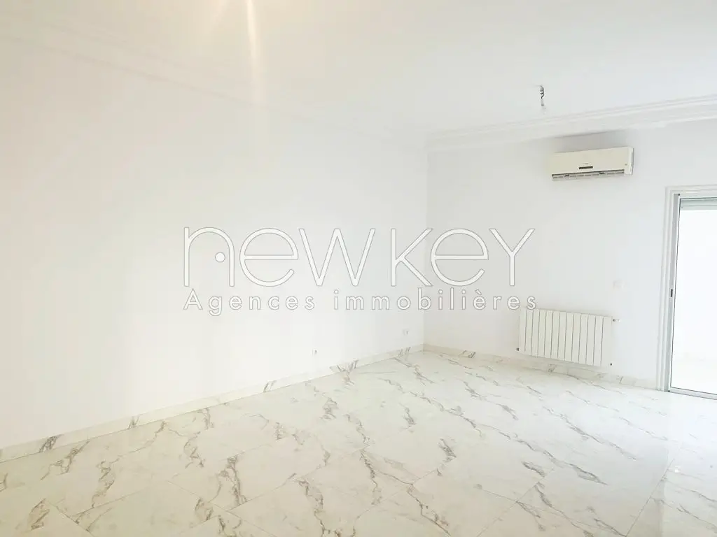 Appartement S2 à vendre à La Soukra