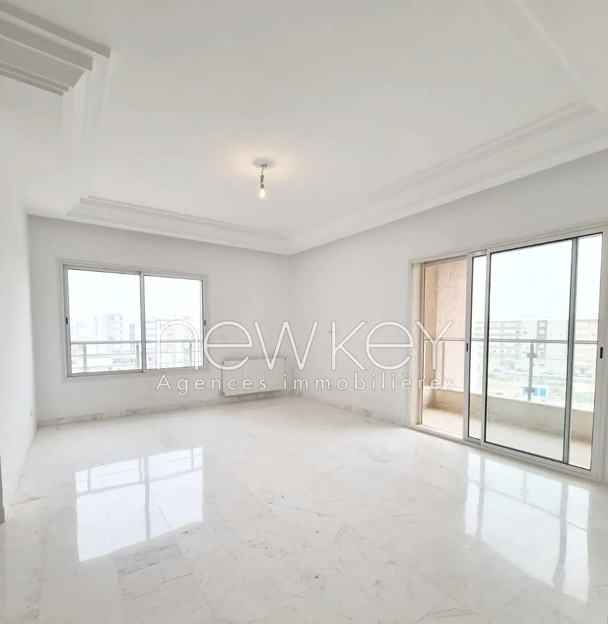 Bel Appartement S3 à vendre à La Soukra