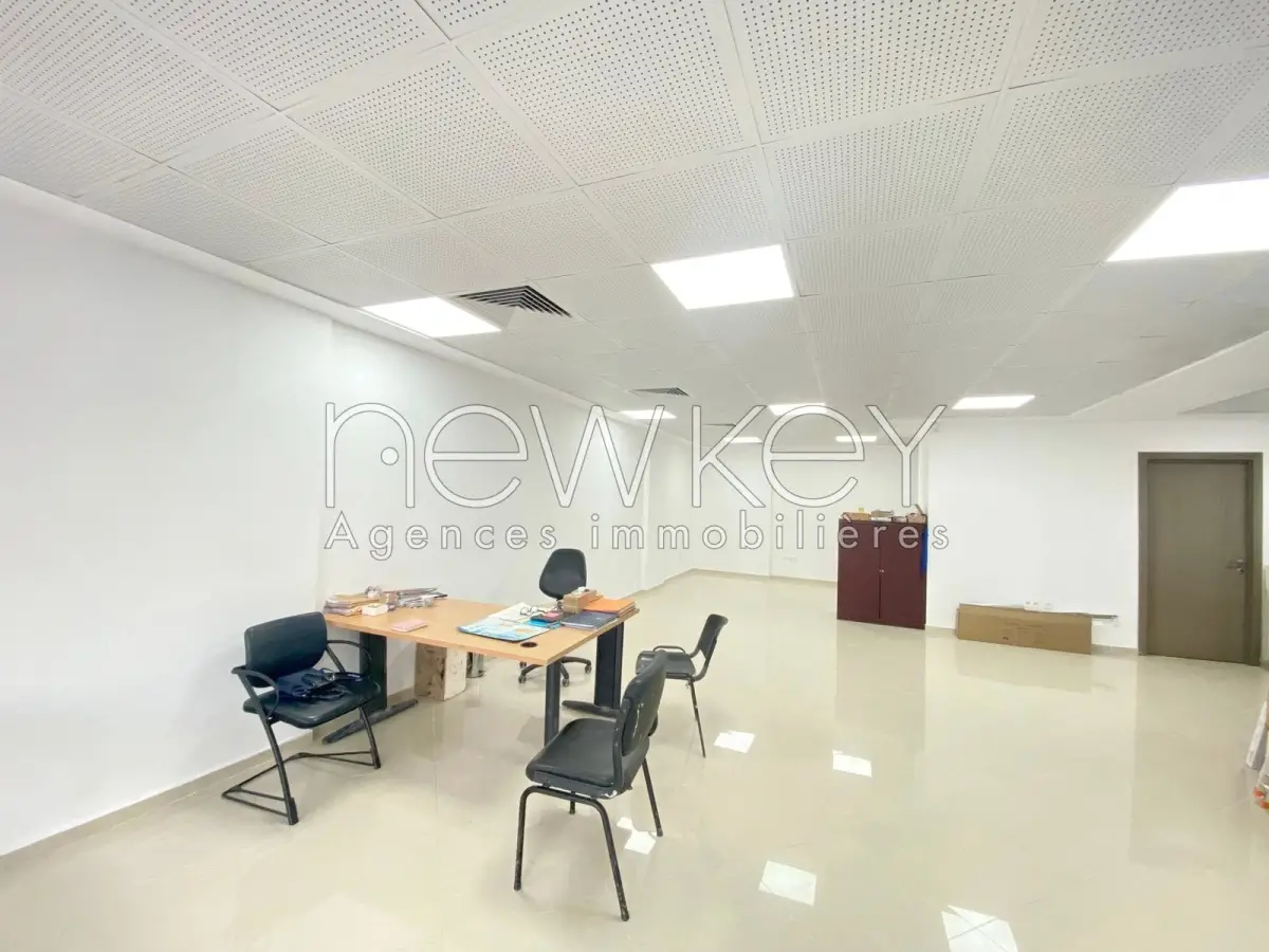 Un local commercial à vendre au centre Urbain Nord