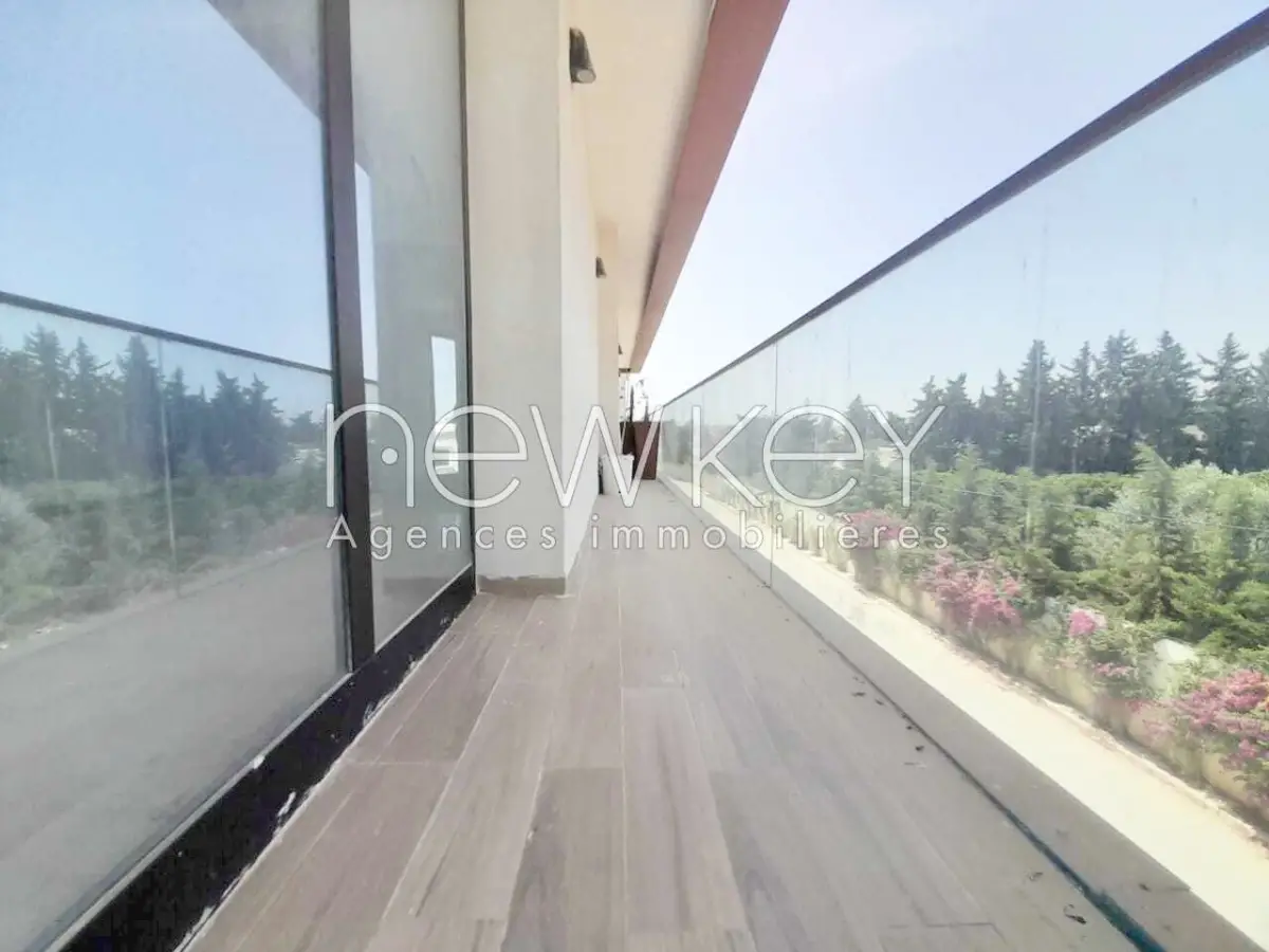 Bel Appartement S+1 à vendre à La Soukra