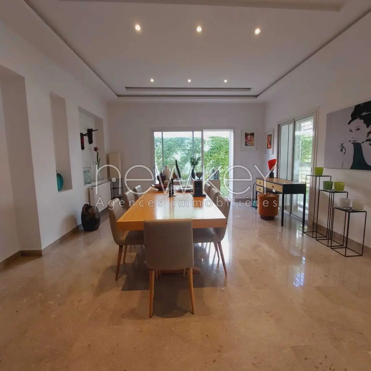 Magnifique S+3 avec jardin au coeur de la Marsa