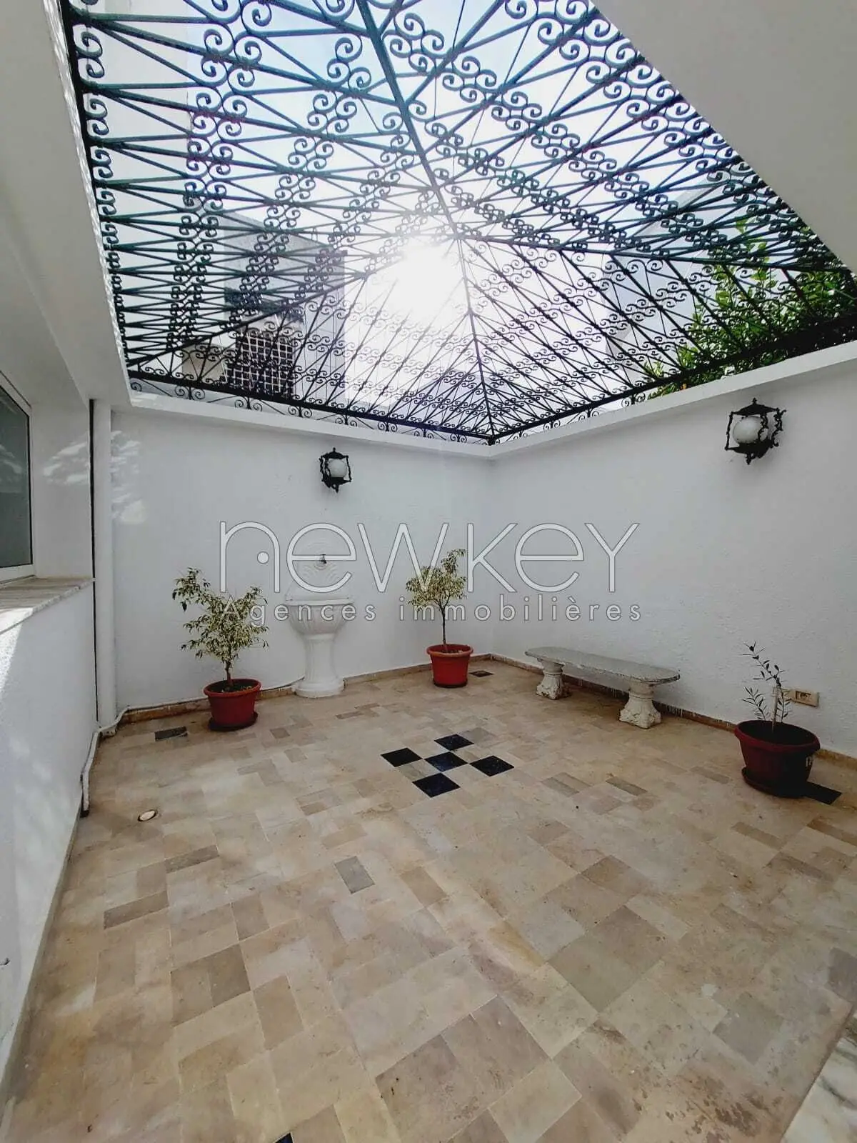 Villa jumelée S5 vide à la Marsa