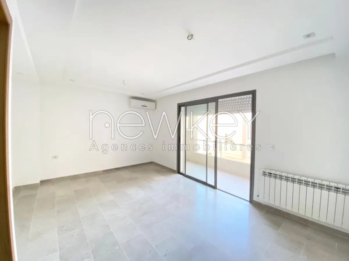 Un Superbe Appartement S+2 à louer à La Soukra