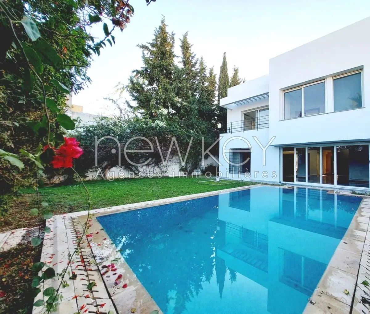 Magnifique villa S+4 à la Marsa