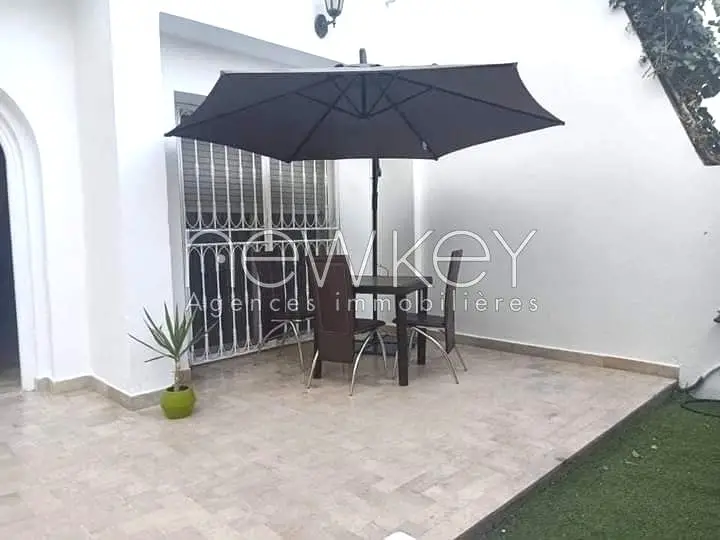 Duplex s+3 meublé à la Marsa