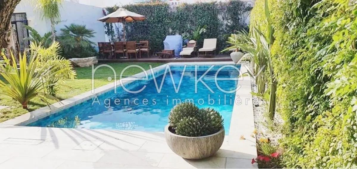 Villa De Charme Meublée à louer à La Soukra