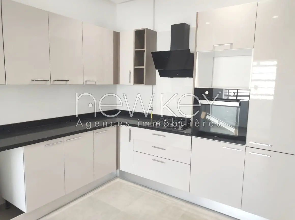 Un Appartement S+2 Neuf à vendre à La Soukra