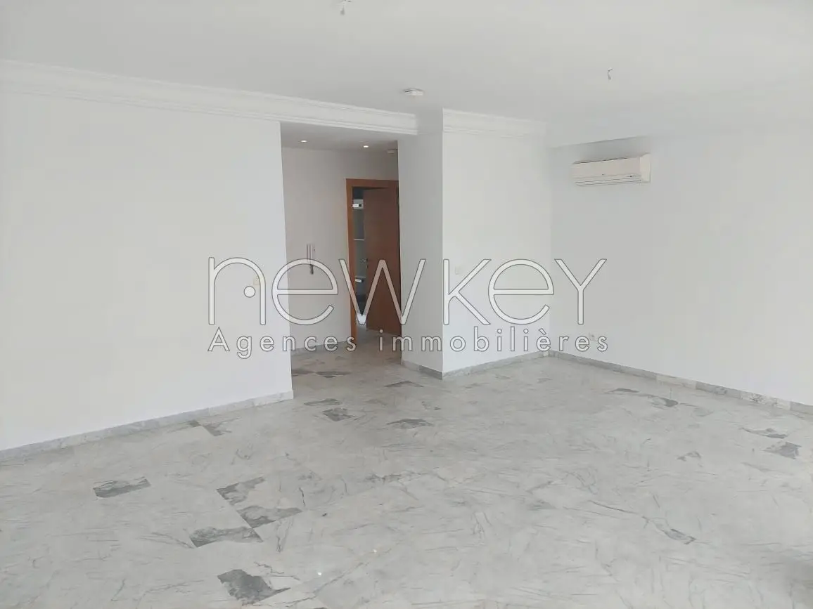 A louer un appartement s+2 à la Marsa