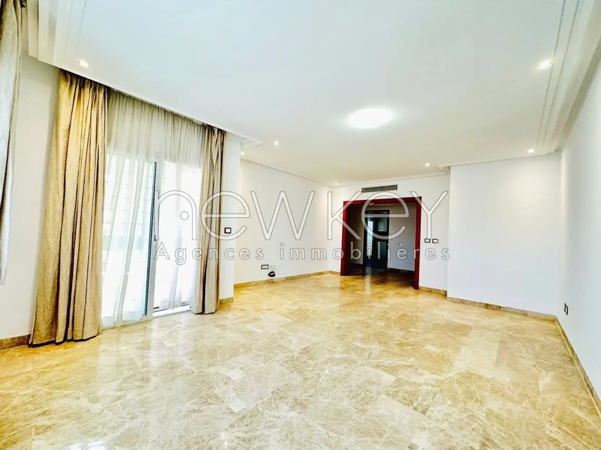 Appartement S4 spacieux à louer au lac 2