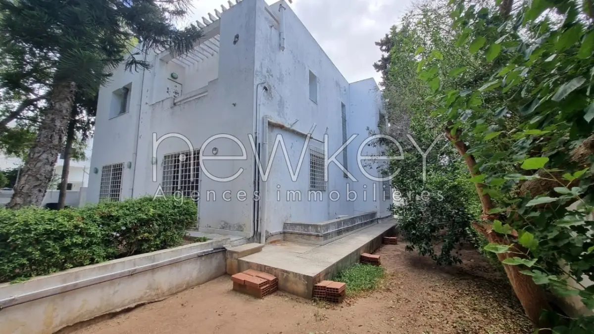 Villa s+5 au cœur de la Marsa