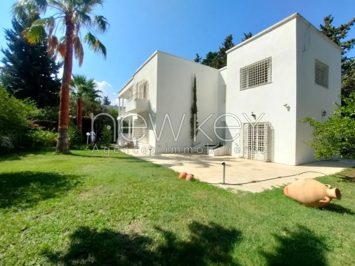 Une jolie villa S4 à la Marsa