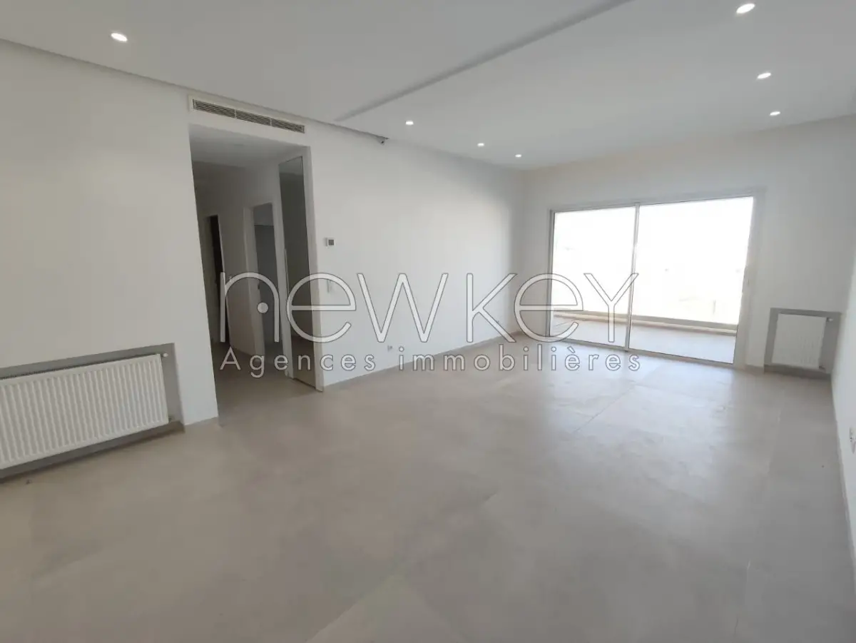 Un Bel Appartement S+3 Neuf à louer à La Soukra