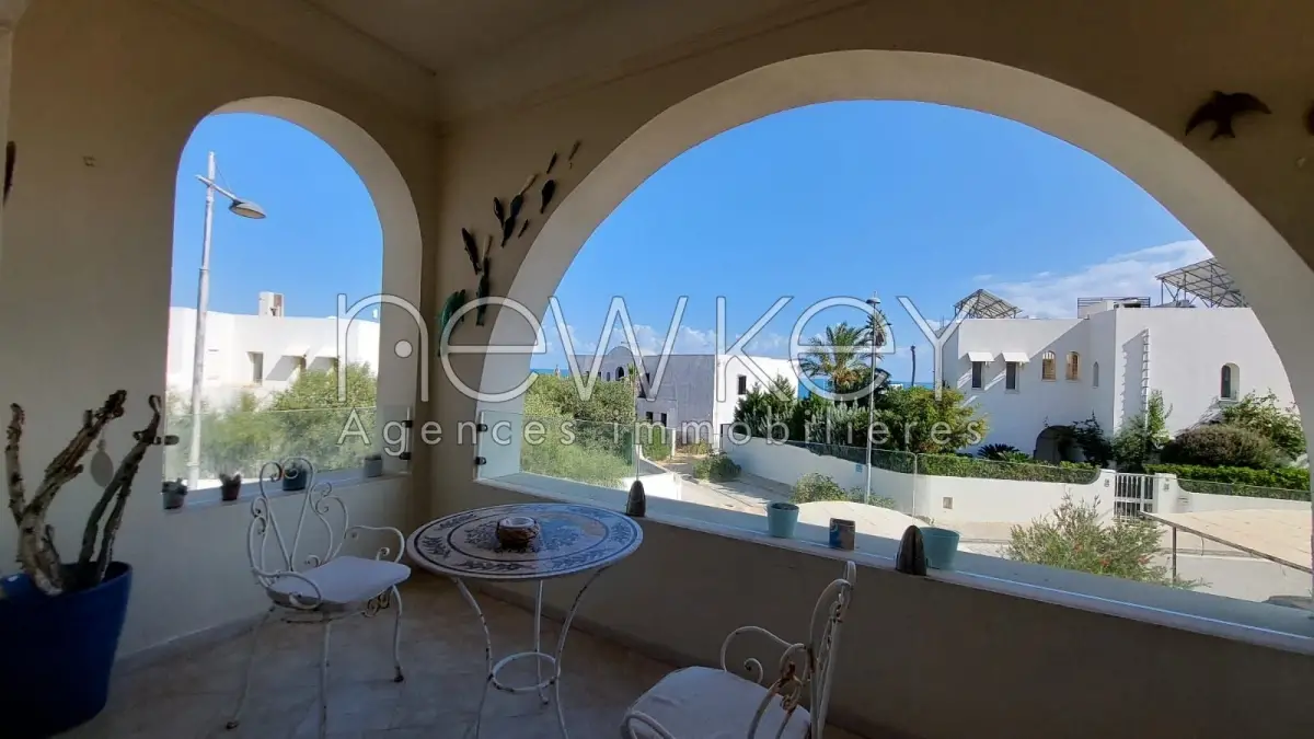 Coquet appartement S+3 à Gammarth