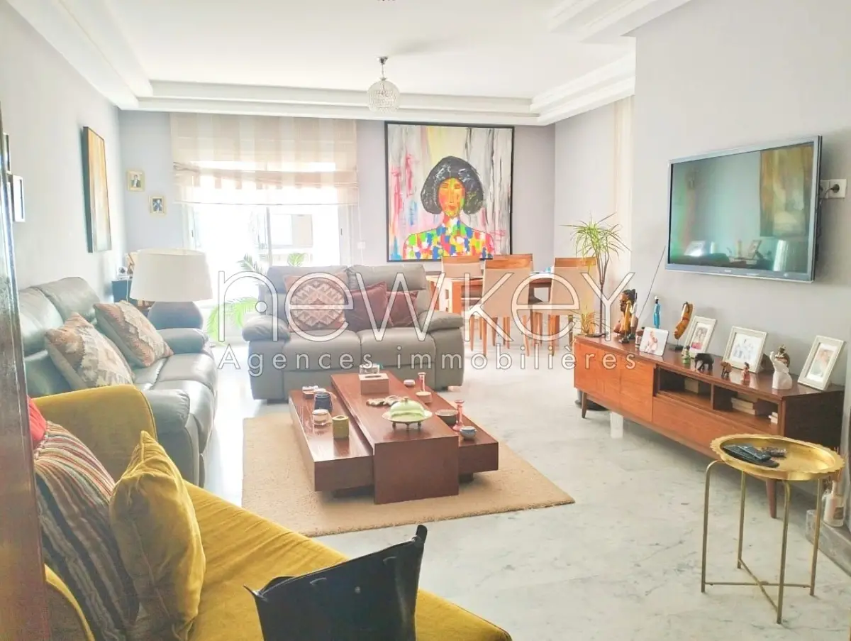 Appartement S3 avec chambre de service À Vendre Aux Jardins De Carthage