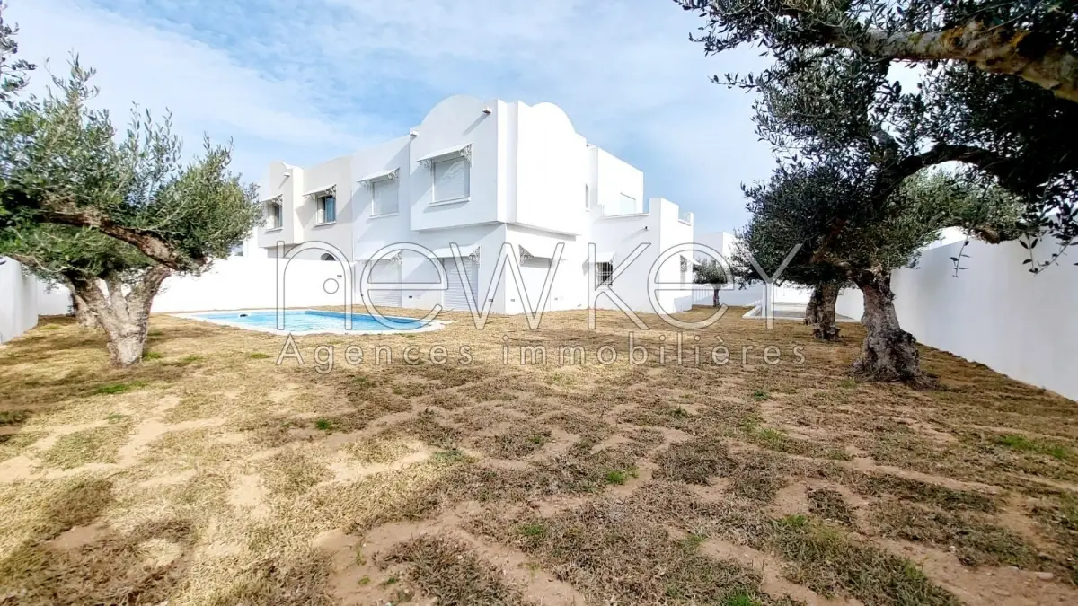 Villa s+3 neuve à Gammarth